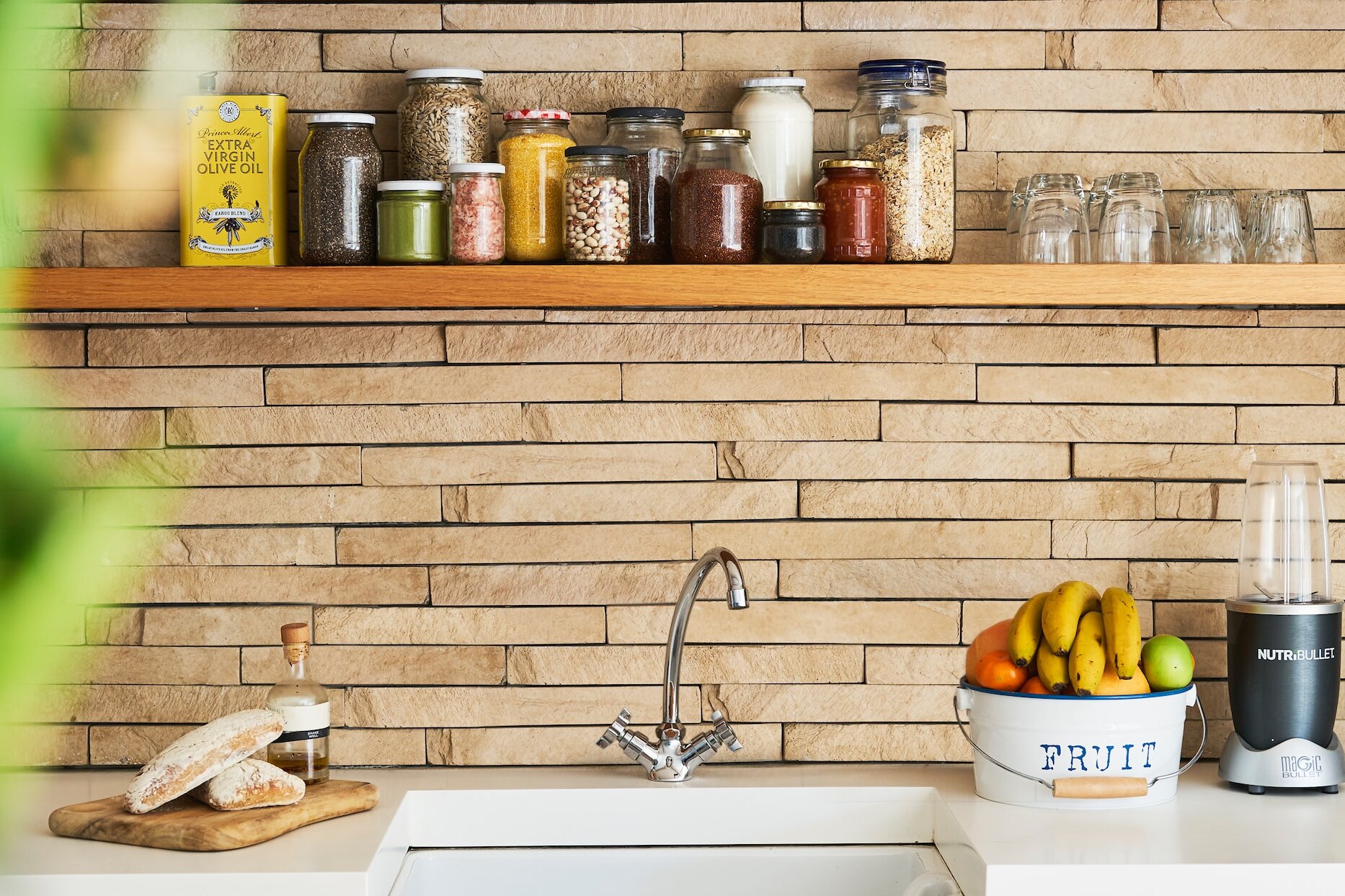 5 бытовых предметов, которые экономят место на тесной кухне